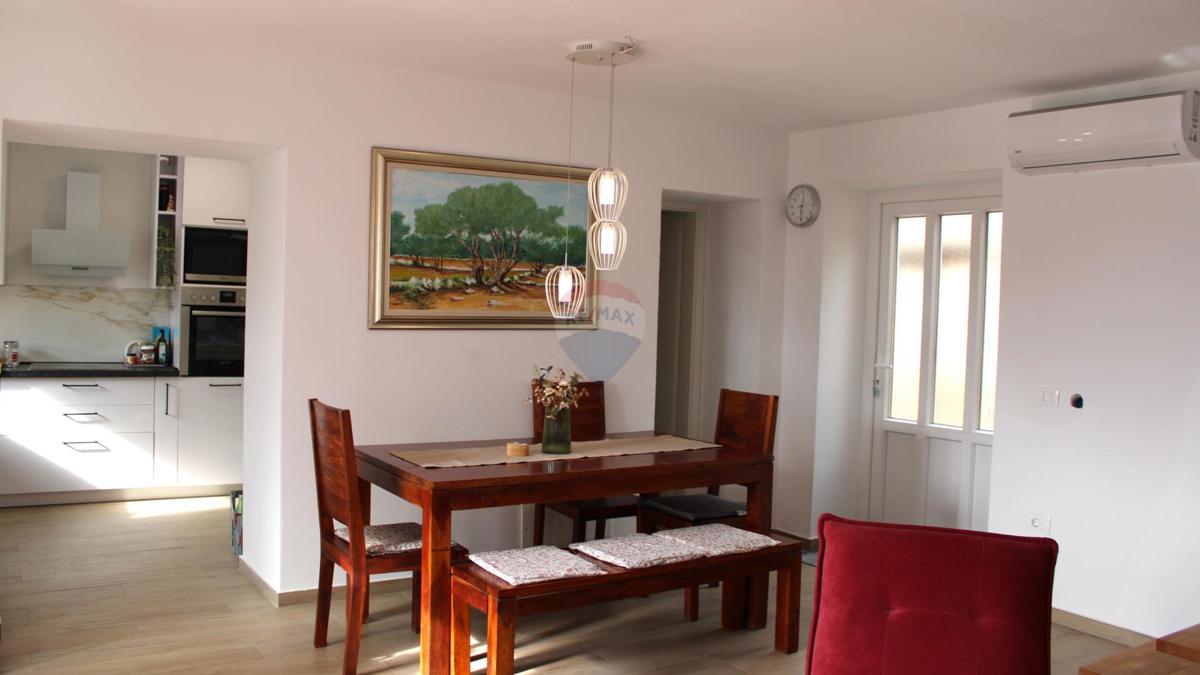 Hiša Kaštelir, Kaštelir-Labinci, 130m2