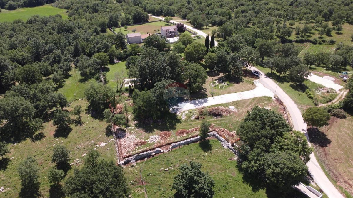 ISTRIA, ST. LOVREČ - Building land 989 m2 
