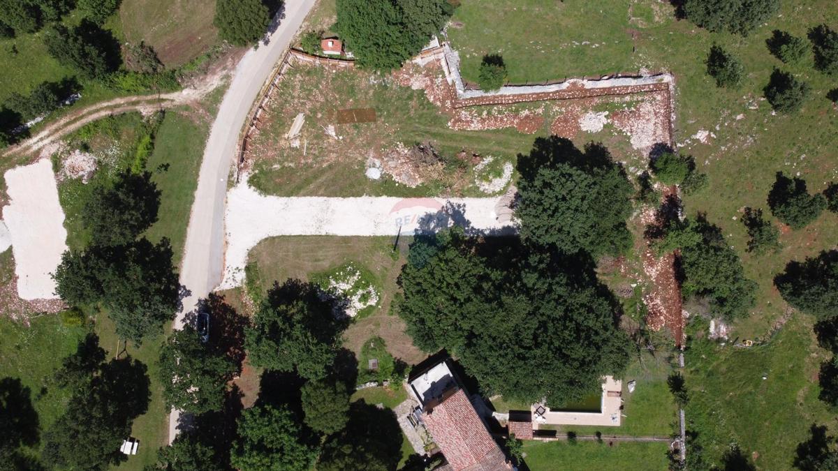 ISTRIA, ST. LOVREČ - Building land 989 m2 