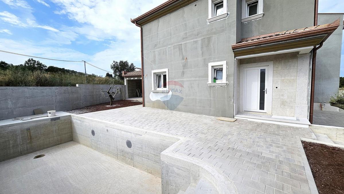 Hiša Momjan, Buje, 173,41m2