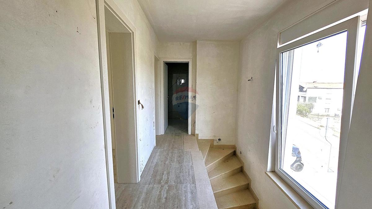 Hiša Momjan, Buje, 173,41m2