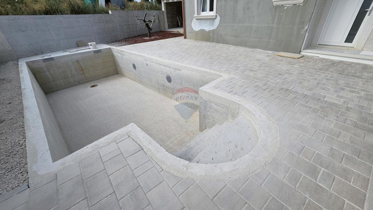 Hiša Momjan, Buje, 173,41m2