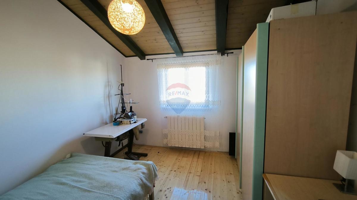 Istra, Rovinjsko Selo – Hiša s tremi stanovanji, veliki vrt