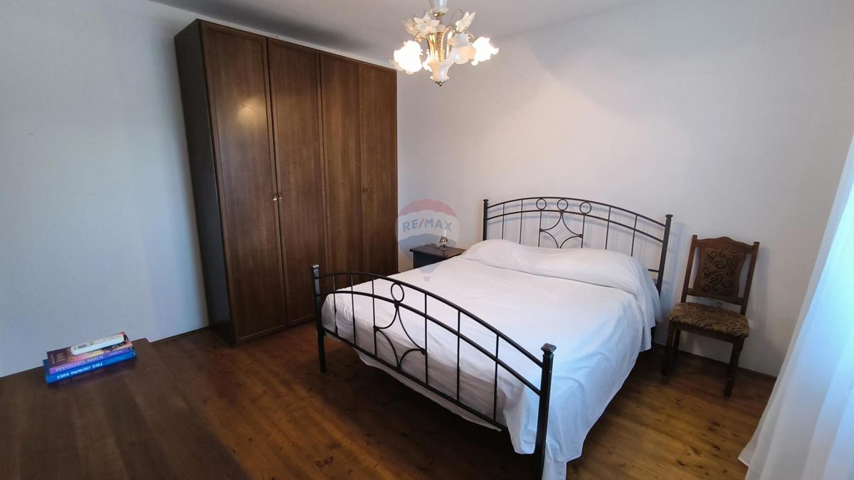 Istra, Rovinjsko Selo – Hiša s tremi stanovanji, veliki vrt