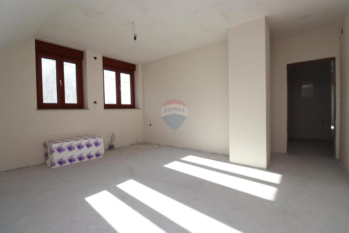 Hiša Bukevje, Sveti Ivan Zelina, 395m2