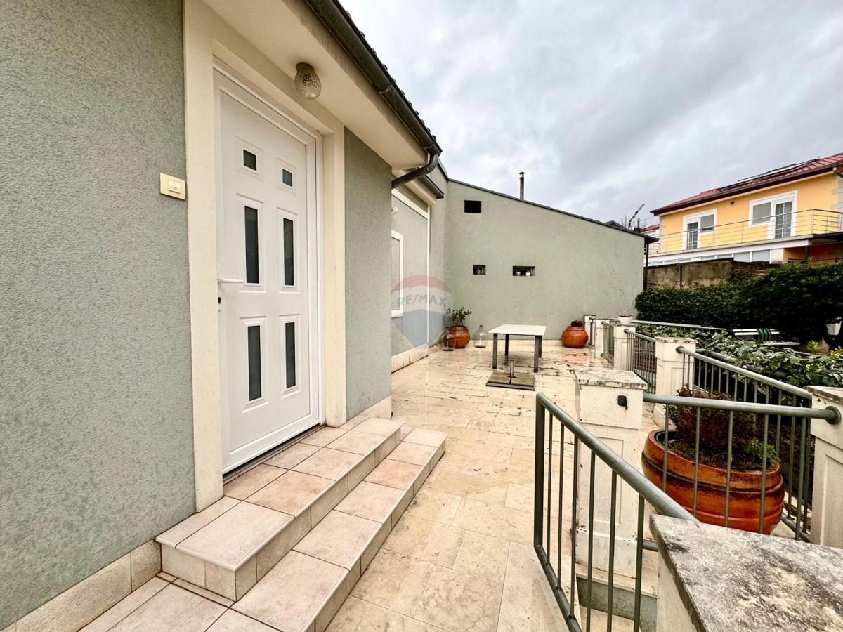 Hiša Crikvenica, 302m2