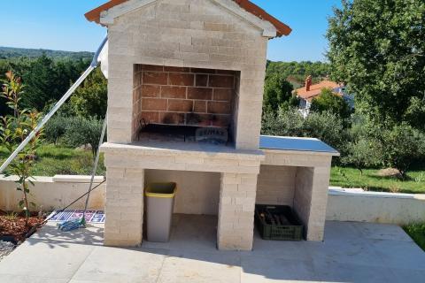 Istra, okolica Barbana - hiša z bazenom, 190m2