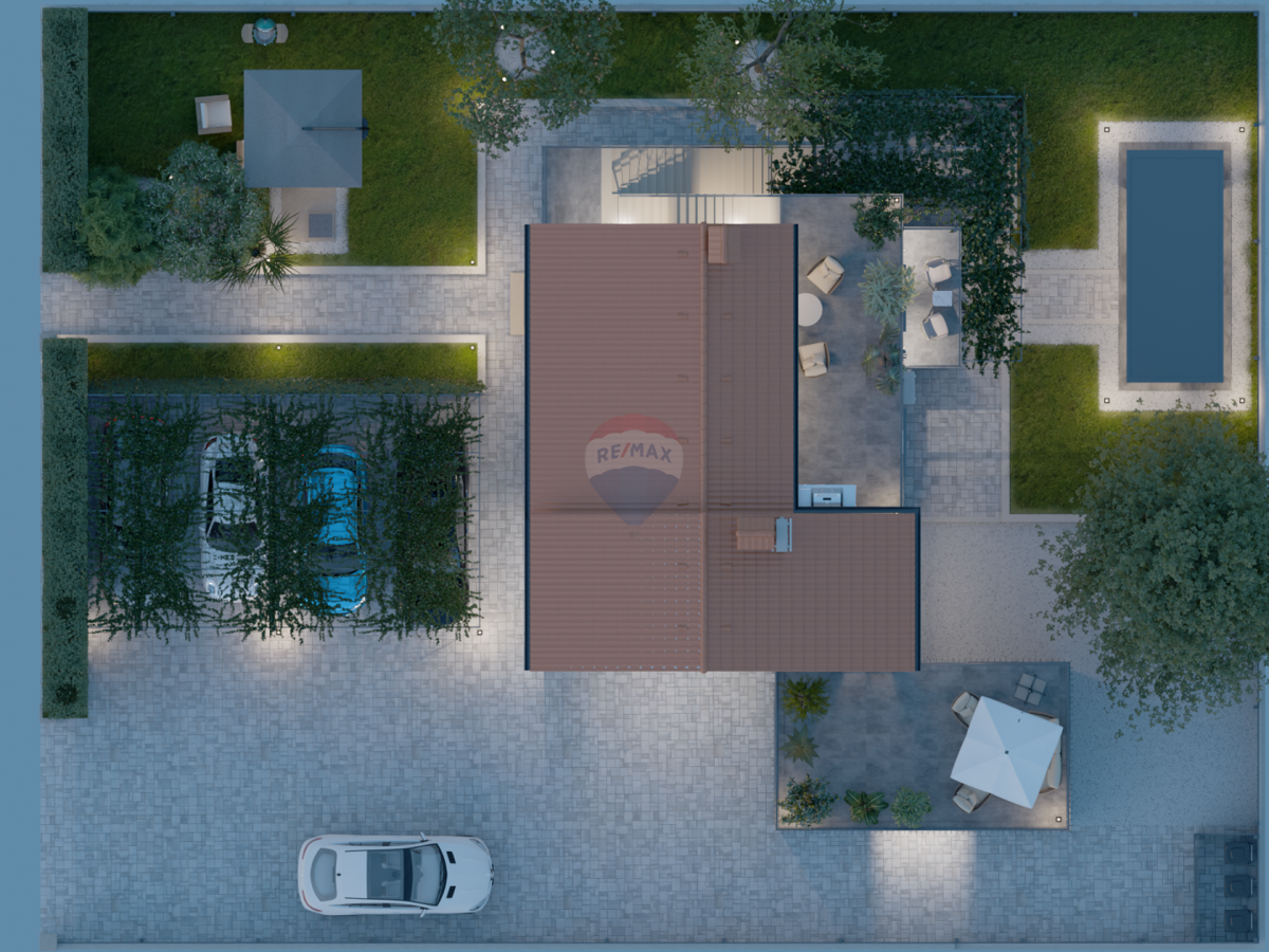 Rovinj, stanovanje v stavbi s 3 apartmaji Remax nepremičninski center poudarki iz ponudbe: Na odlični lokaciji v Rovinju, v hoje od centra in starega mestnega jedra, prodajamo odlično družinsko stanovanje. Apartma se nahaja v 2. in zadnjem nadstropju