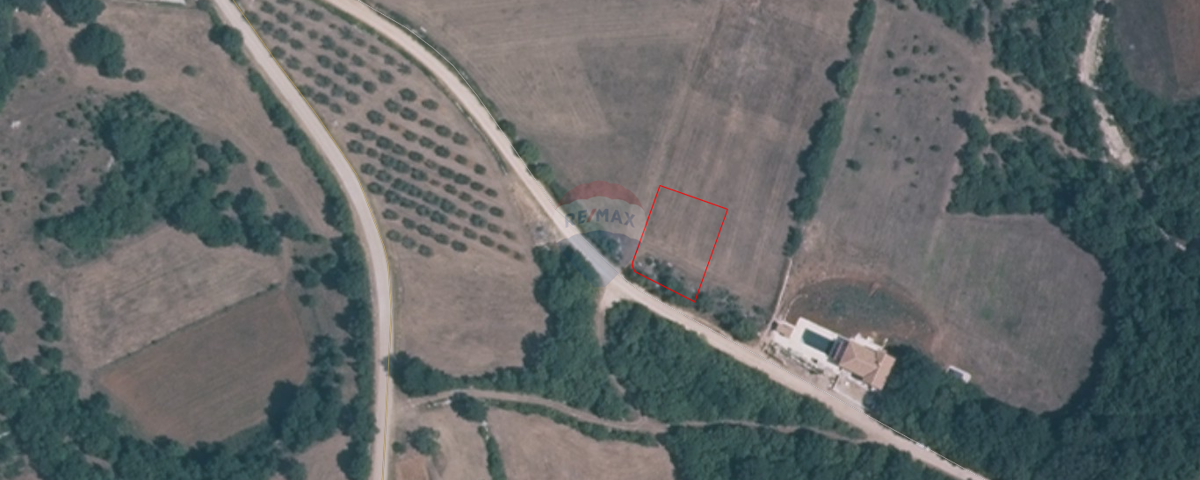 Stavbno zemljišče Barat, Kanfanar, 1.494m2