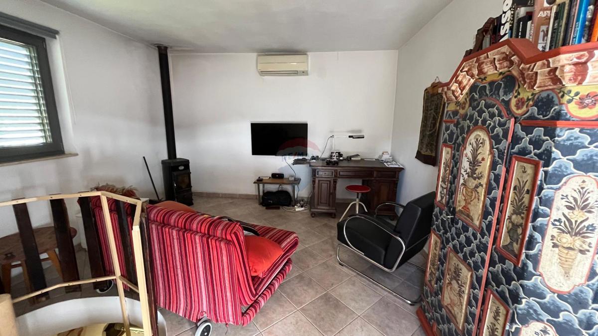 Istra, Oprtalj – Nepremičninski kompleks za turizem ali mirno podeželsko življenje