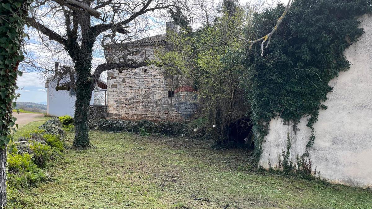Istra, Oprtalj – Nepremičninski kompleks za turizem ali mirno podeželsko življenje