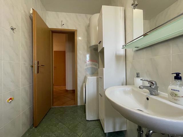Otok Krk, Malinska, apartma s pogledom na morje, pritličje, parking
