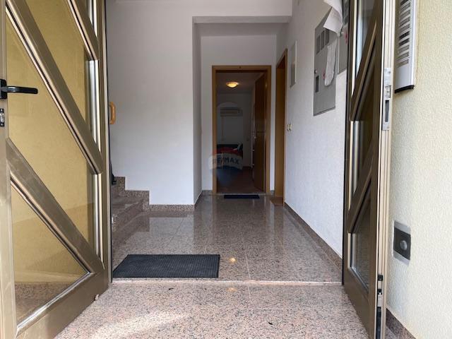 Otok Krk, Malinska, apartma s pogledom na morje, pritličje, parking