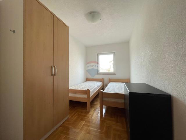 Otok Krk, Malinska, apartma s pogledom na morje, pritličje, parking