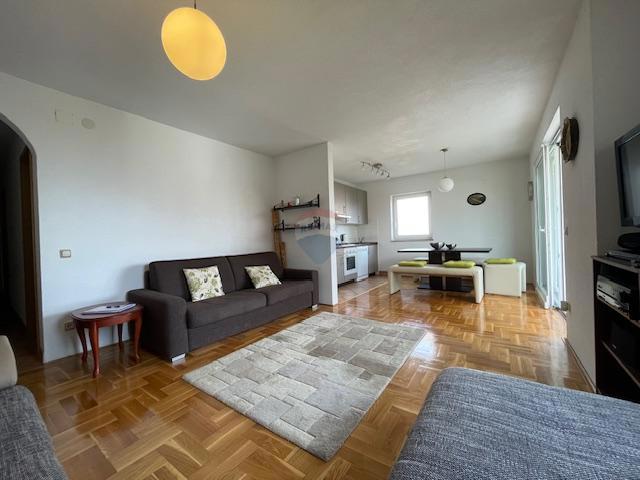 Otok Krk, Malinska, apartma s pogledom na morje, pritličje, parking