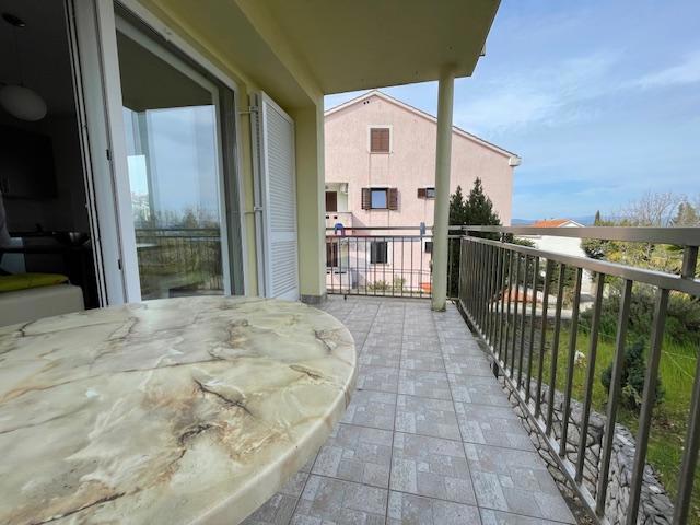 Otok Krk, Malinska, apartma s pogledom na morje, pritličje, parking