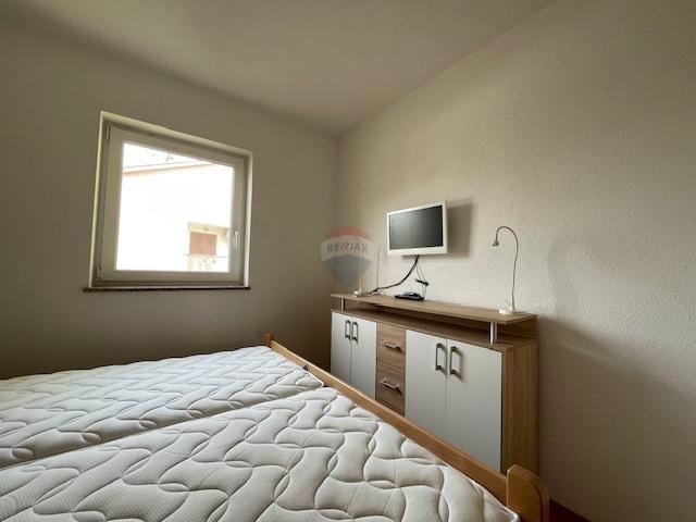Otok Krk, Malinska, apartma s pogledom na morje, pritličje, parking