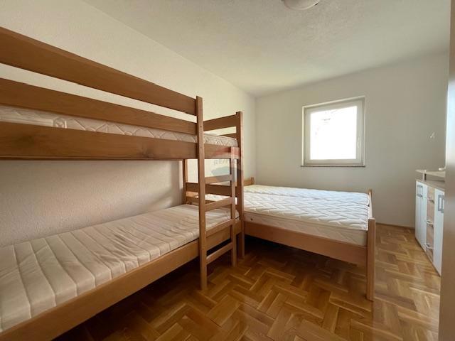 Otok Krk, Malinska, apartma s pogledom na morje, pritličje, parking