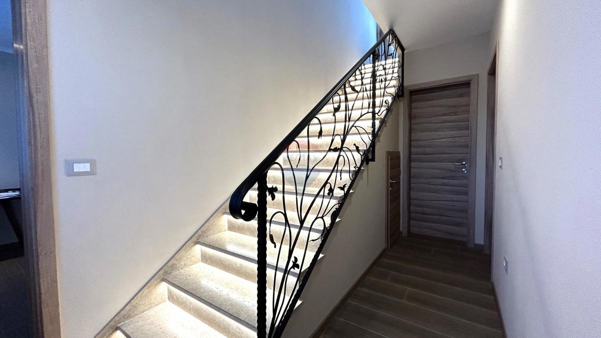 Hiša Karigador, Brtonigla, 170m2