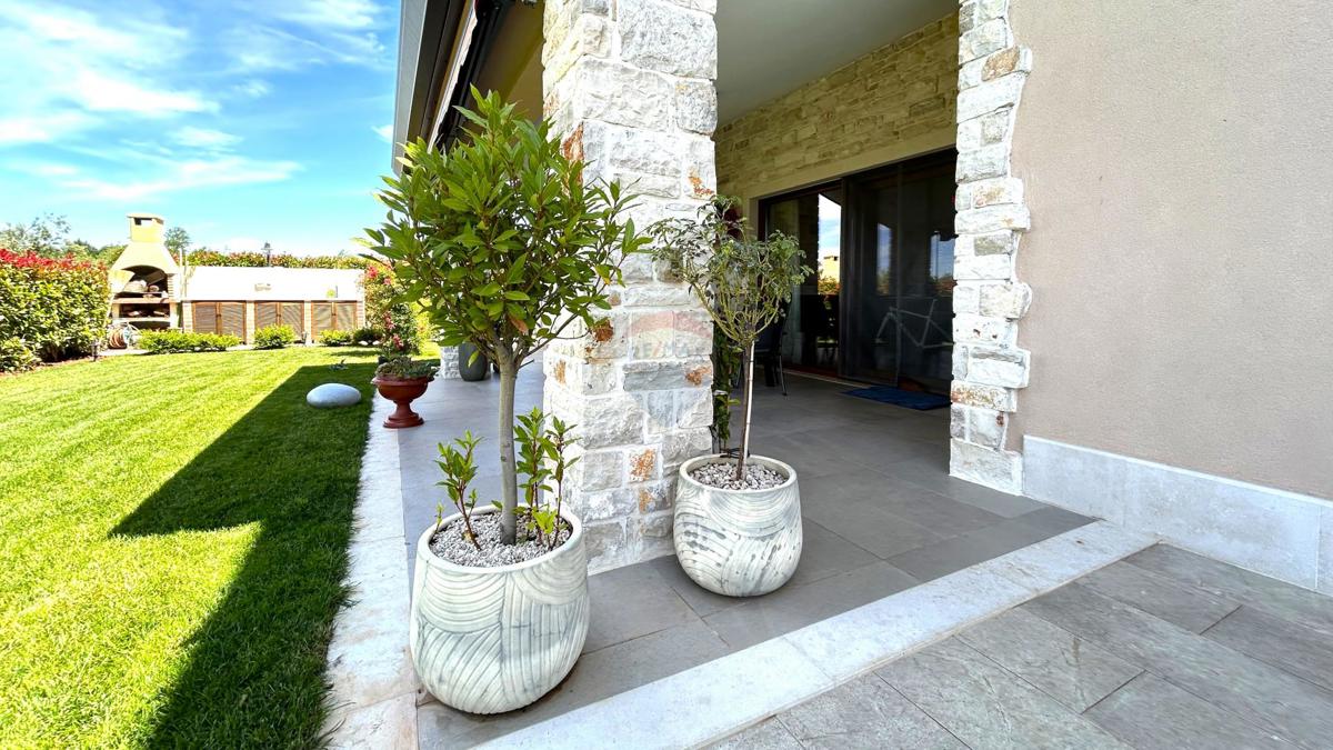 Hiša Karigador, Brtonigla, 170m2