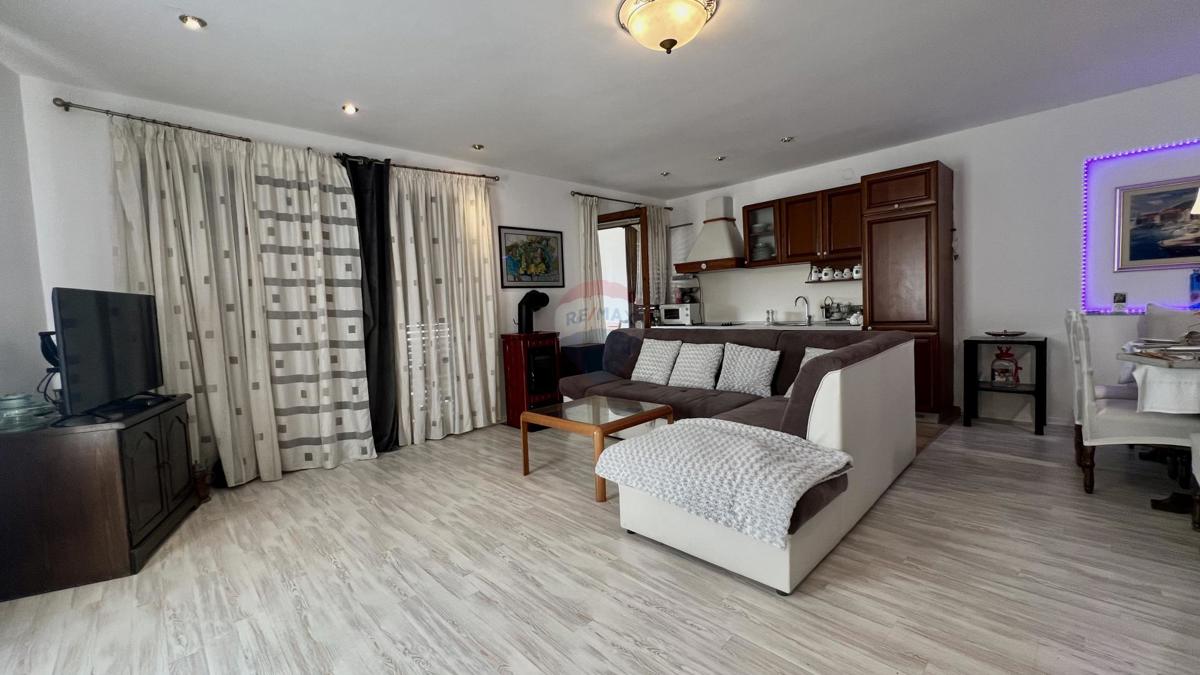 Stanovanje/Apartma Bogovići, Malinska-Dubašnica, 71,40m2