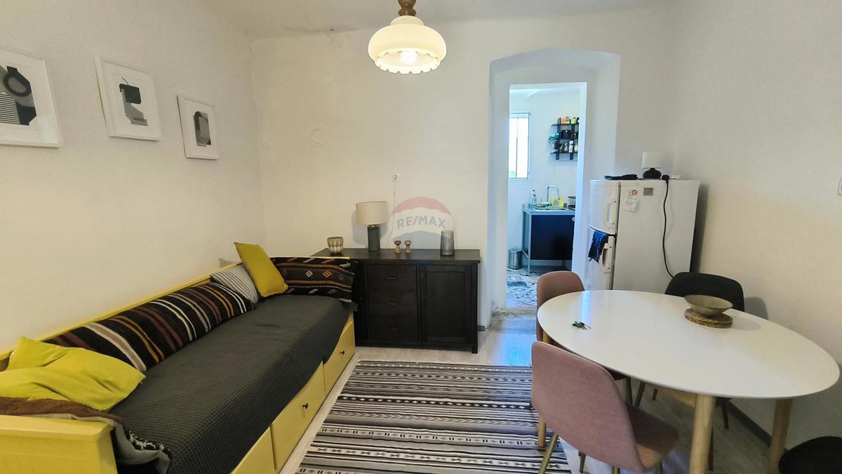 Hiša Veli vrh, Pula, 69m2