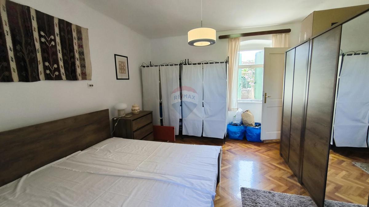 Hiša Veli vrh, Pula, 69m2