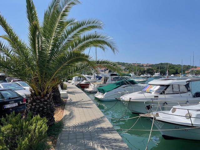 Otok Krk, Klimno, apartma, pogled na morje, 300 m od plaže