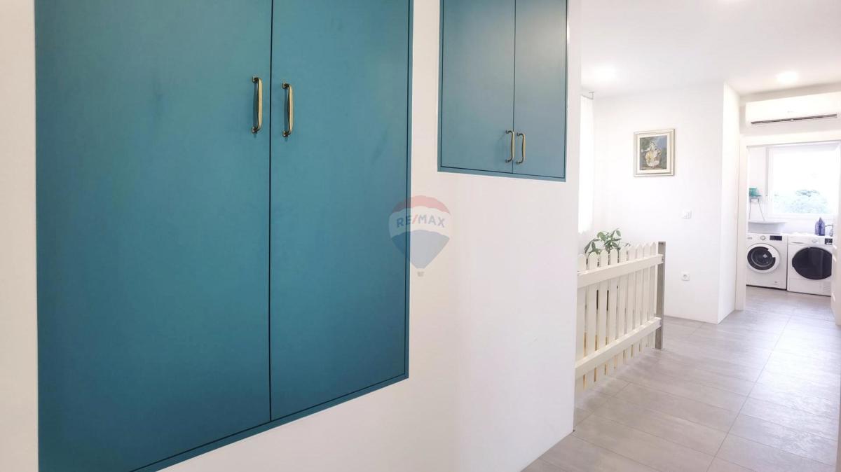Istra, Loborika – Samostojna hiša, 225 m²