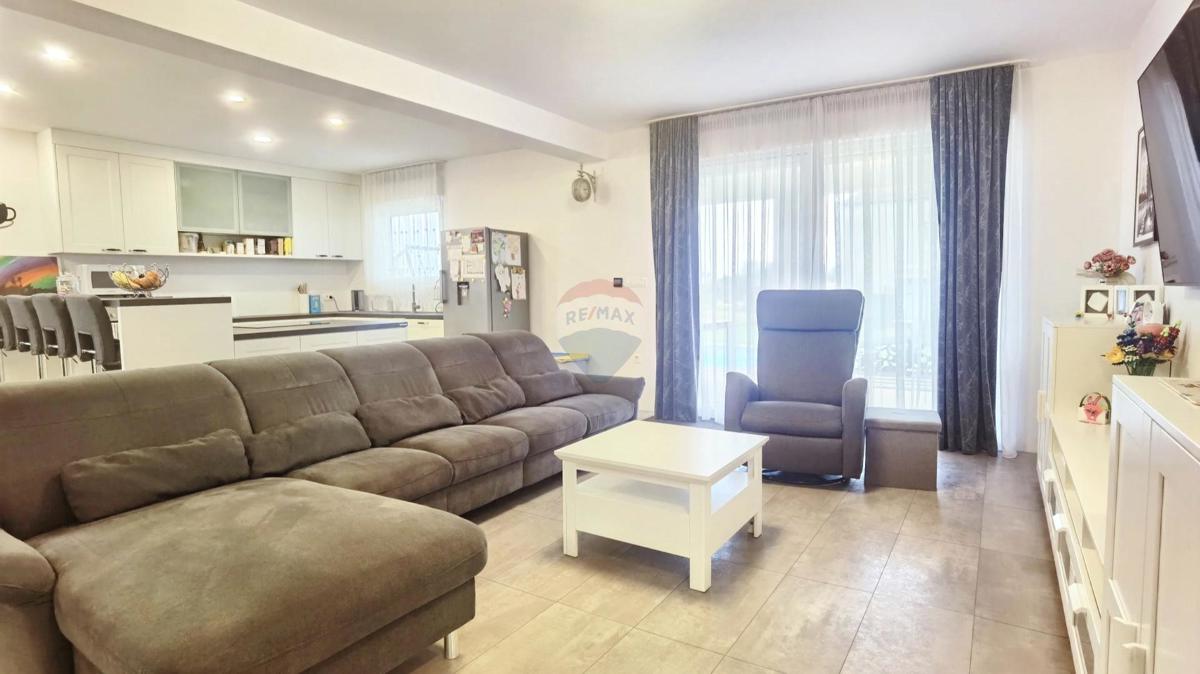 Istra, Loborika – Samostojna hiša, 225 m²