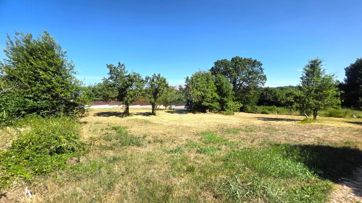 Stavbno zemljišče Brtonigla, 572,10m2