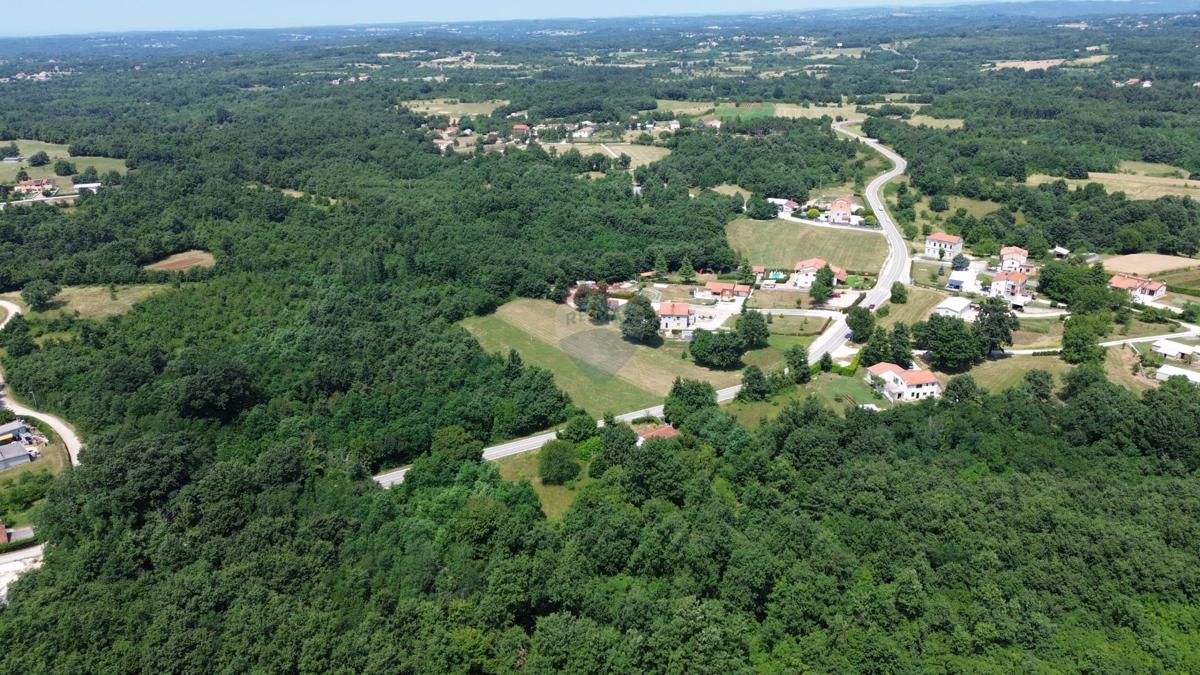 ISTRIA, ŽMINJ – Beautiful Estate with Building Land