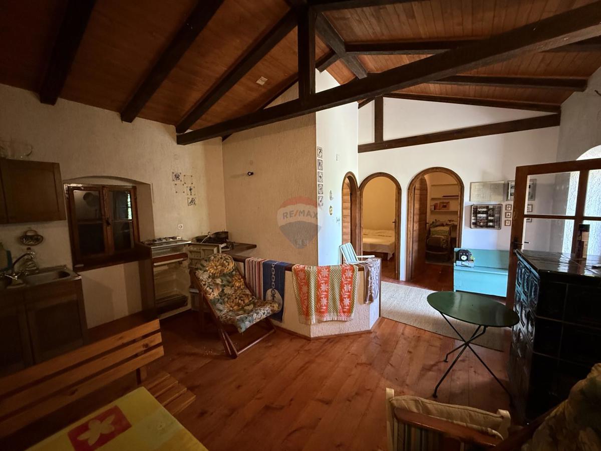 ISTRIA, ŽMINJ – Beautiful Estate with Building Land