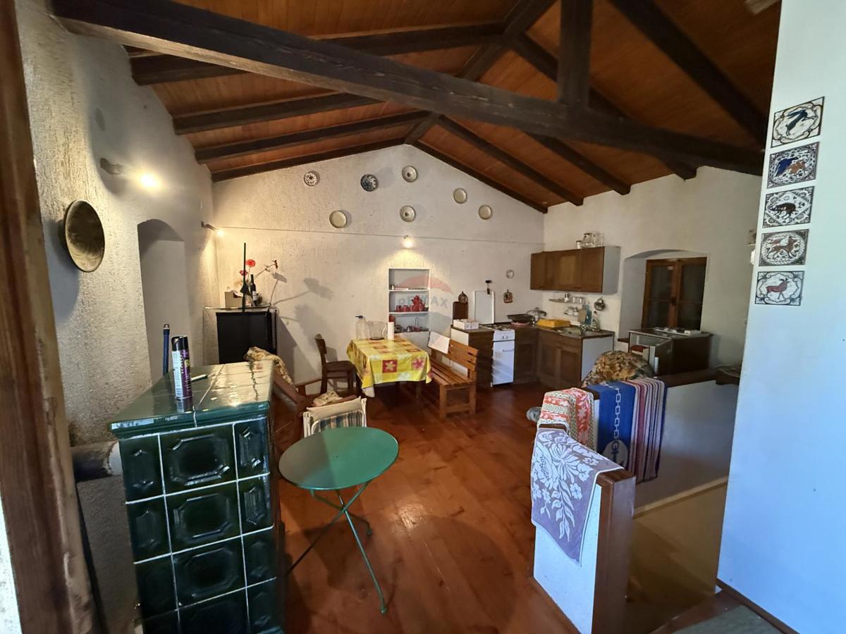 ISTRIA, ŽMINJ – Beautiful Estate with Building Land