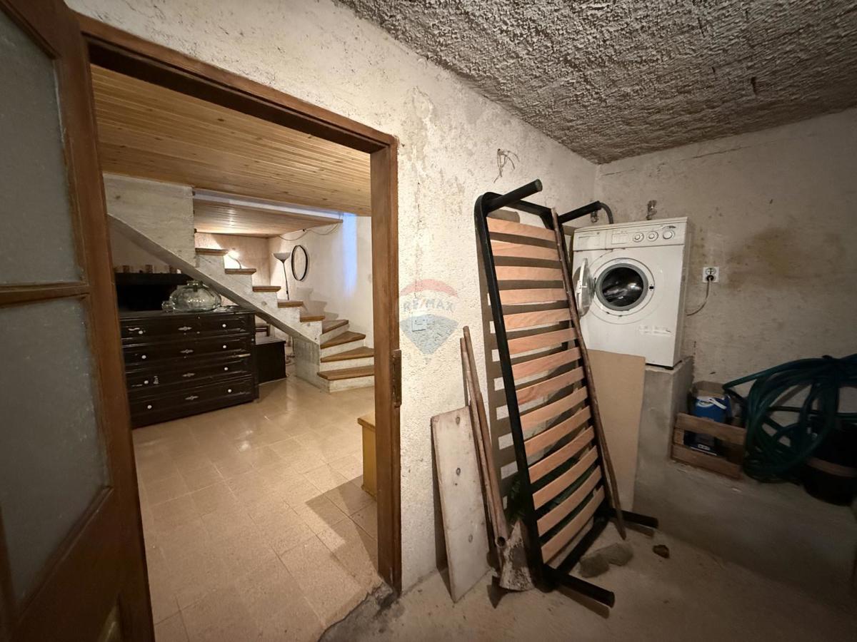 ISTRIA, ŽMINJ – Beautiful Estate with Building Land