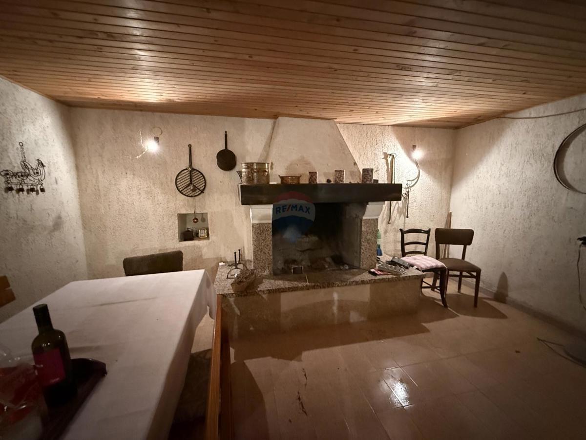 ISTRIA, ŽMINJ – Beautiful Estate with Building Land