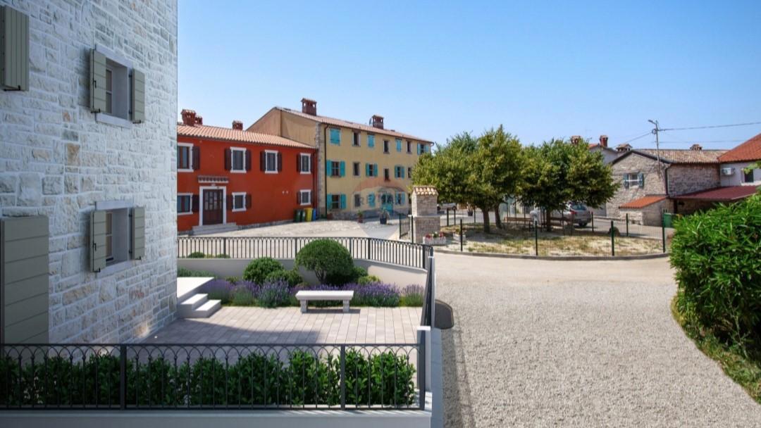 Istra, Buje, okolica – Kamnita hiša za obnovo z razgledom
