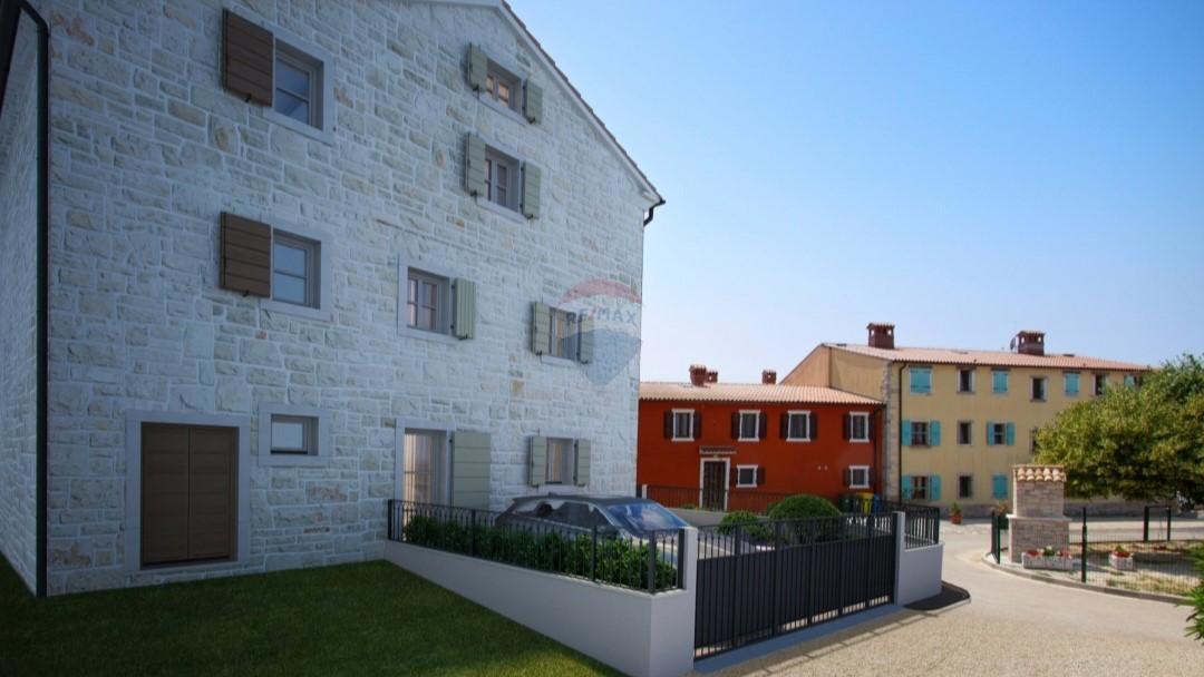 Istra, Buje, okolica – Kamnita hiša za obnovo z razgledom