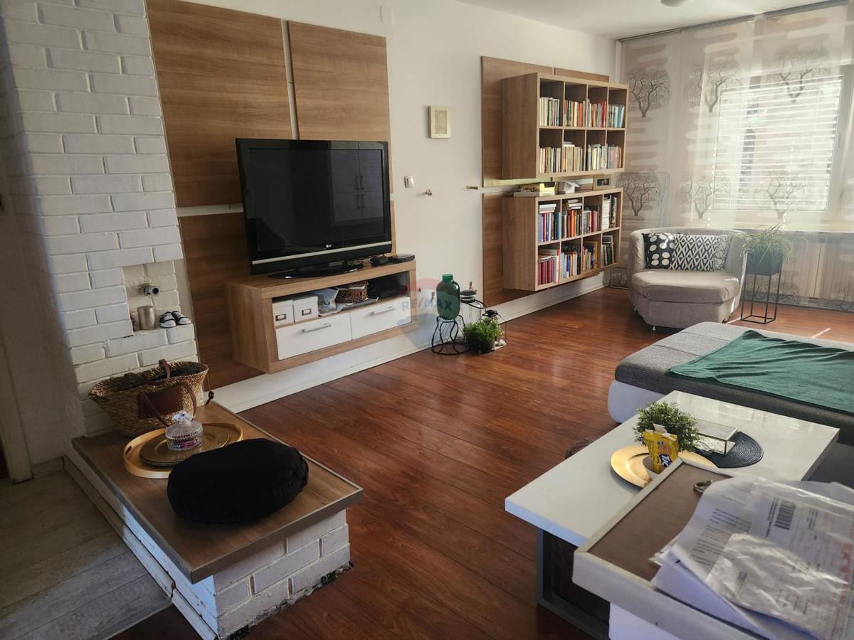 Hiša Kromosovo naselje, Velika Gorica, 222m2