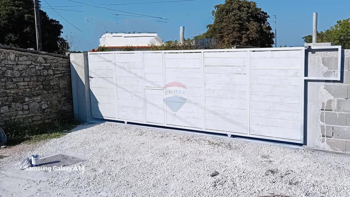 Istra, Svetvinčenat – Hiša z bazenom