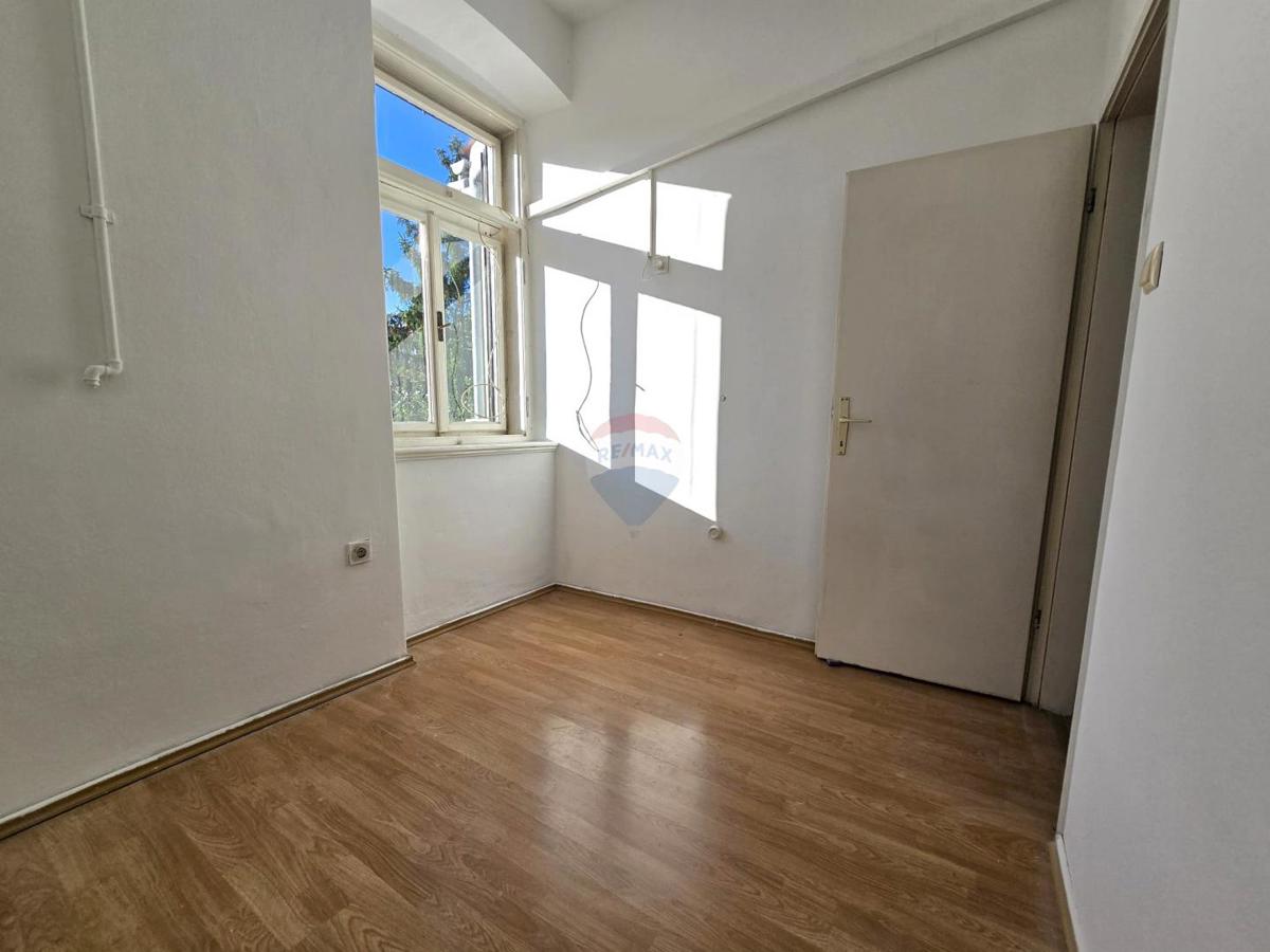Stanovanje s potencialom na atraktivni lokaciji v središču Pulja