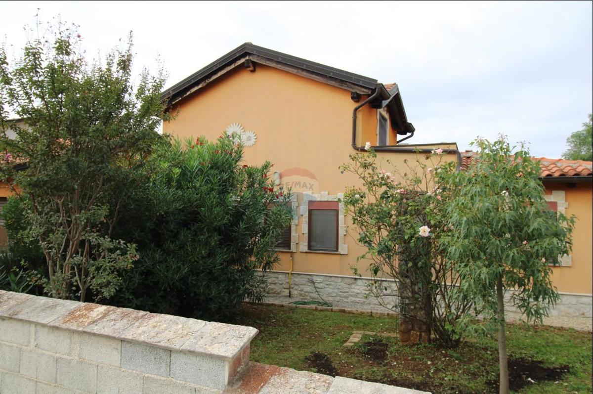 Hiša Višnjan, 140m2
