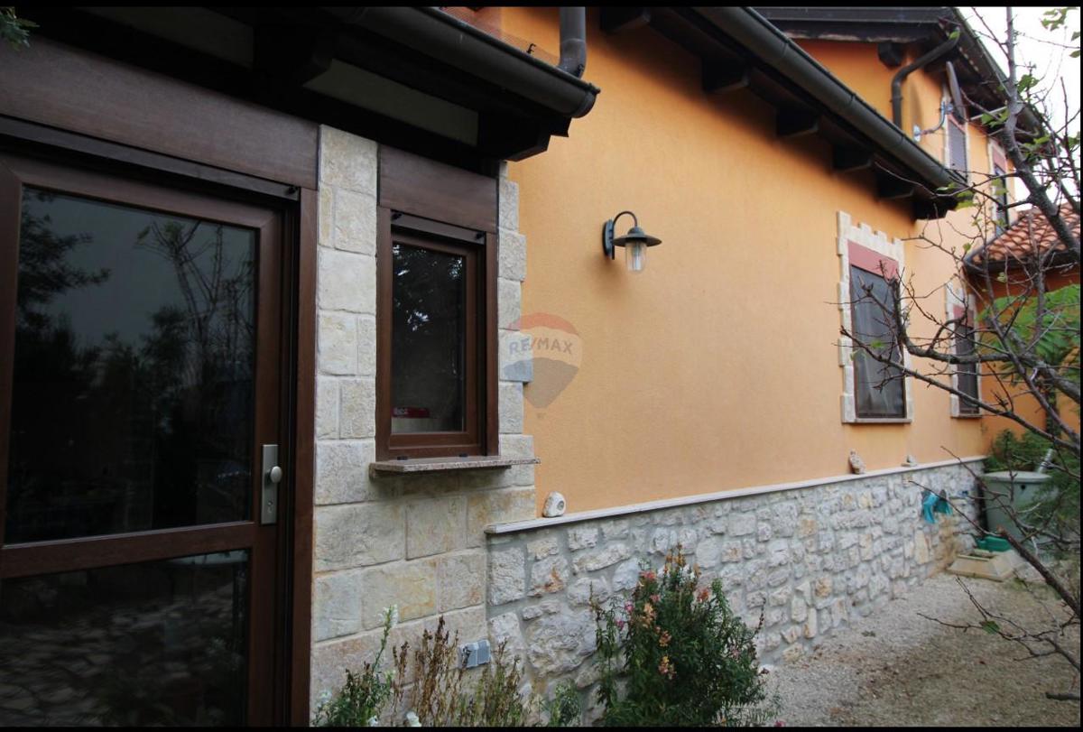 Hiša Višnjan, 140m2