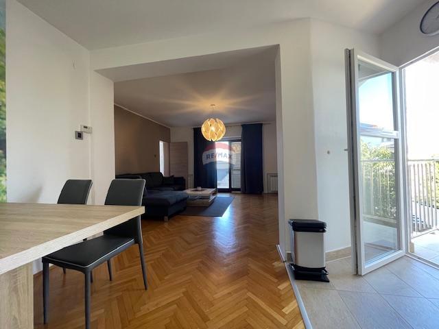 Otok Krk, Punat - družinska hiša z velikim vrtom, razgled, blizu morja