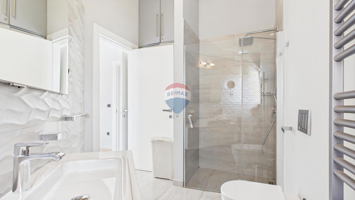 Hiša Sveti Lovreč, 230m2