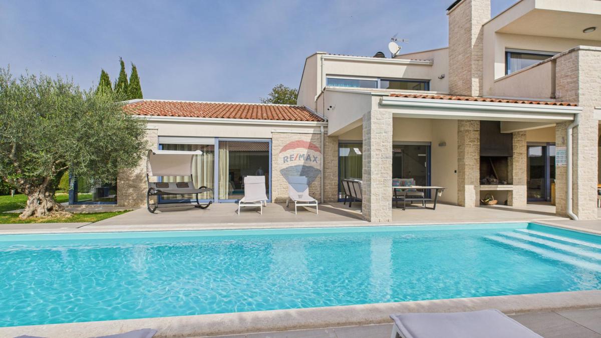 Hiša Sveti Lovreč, 230m2