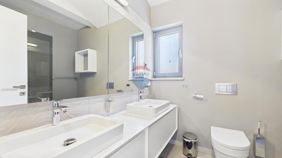 Hiša Sveti Lovreč, 230m2