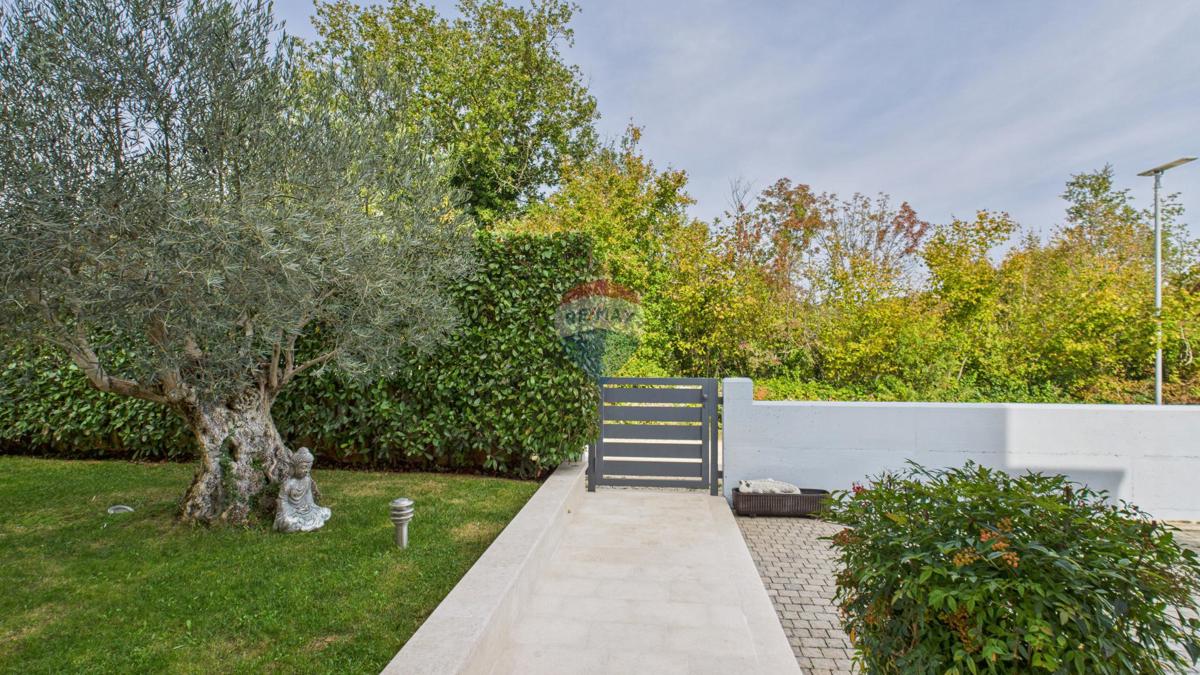 Hiša Sveti Lovreč, 230m2