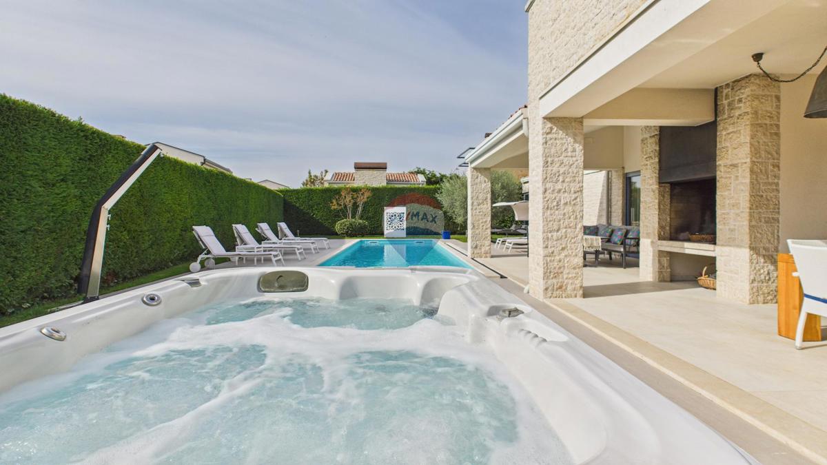 Hiša Sveti Lovreč, 230m2