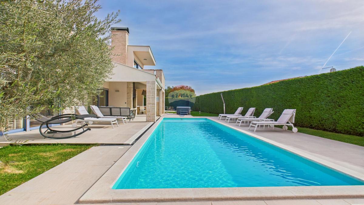 Hiša Sveti Lovreč, 230m2